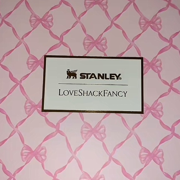 Stanley x Loveshackfancy 40oz quencher tumbler baby bow zip/ pink peppermint cup - Picture 3 of 7